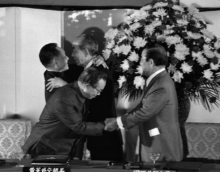 beat365官网中文_三后卫阵型将成马竞新赛季变招？西媒预测西蒙尼推行新战术革命(图1)